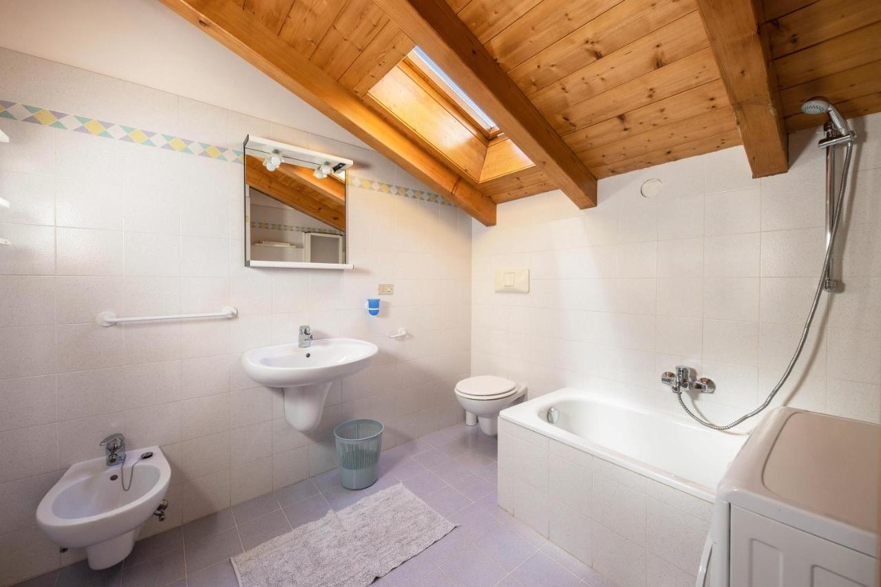 Villa Mazzel With Balcony Vigo di Fassa Luaran gambar