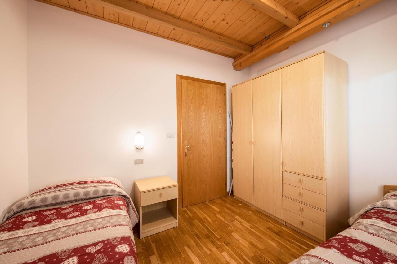 Villa Mazzel With Balcony Vigo di Fassa Luaran gambar
