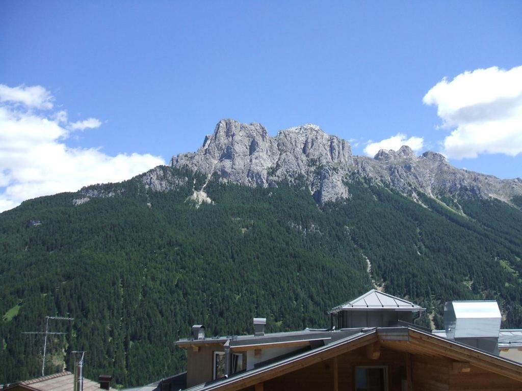 Villa Mazzel With Balcony Vigo di Fassa Luaran gambar